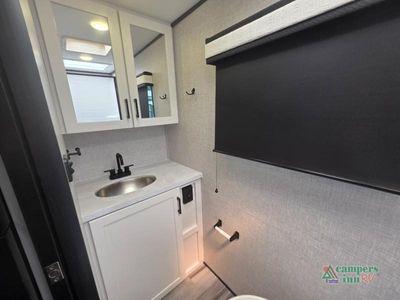 2025 Jayco Jay Feather — photo 38 view