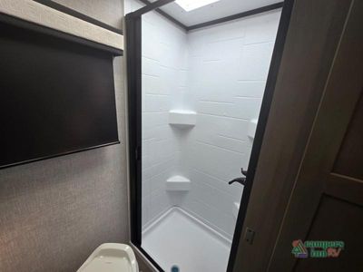2025 Jayco Jay Feather — photo 40 view