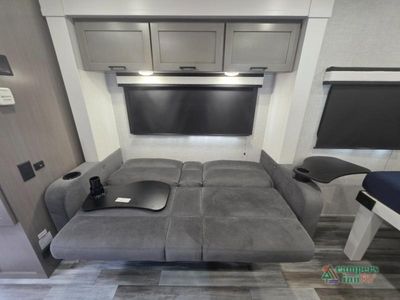 2025 Jayco Jay Feather — photo 27 view