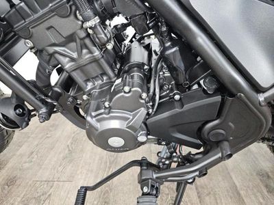 2025 Honda Rebel 300 - Photo 11