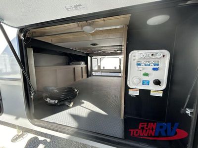 2025 KZ Durango - Photo 11