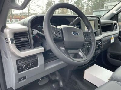 2026 Ford F-350SD — photo 13 view