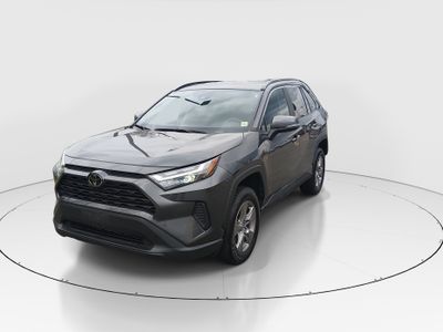 2025 Toyota RAV4 - Photo 3