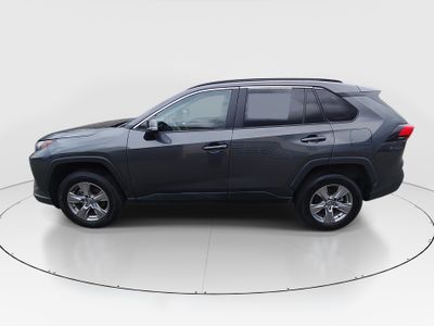 2025 Toyota RAV4 - Photo 4