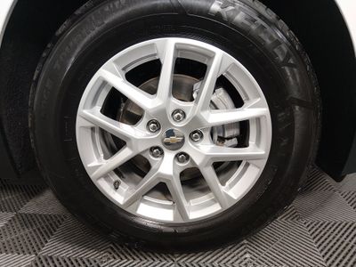 2024 Chevrolet Equinox — photo 10 view