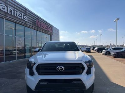 2025 Toyota Tacoma - Photo 6