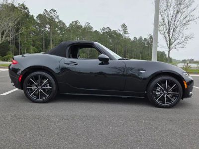 2026 Mazda MX-5 Miata — photo 12 view