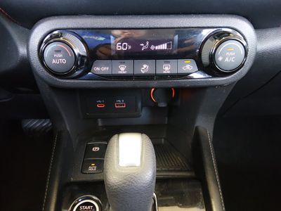 2024 Nissan Kicks — photo 17 view