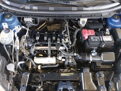 2024 Nissan Kicks — photo 9 view