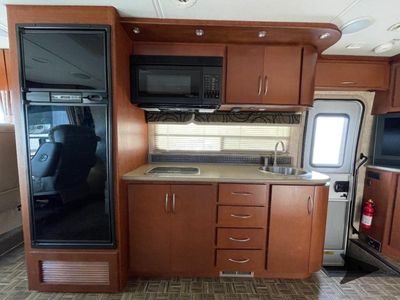 2011 Thor Motor Coach Serrano - Photo 15