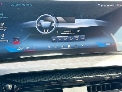 2026 BMW i4 — photo 13 view