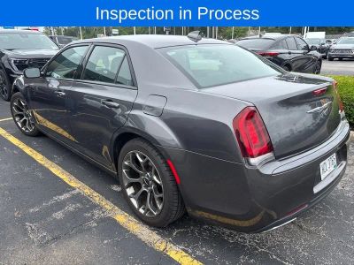 2016 Chrysler 300 — interior view
