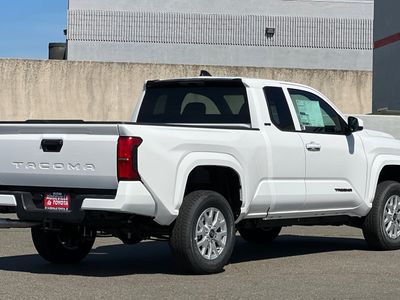 2026 Toyota Tacoma - Photo 2