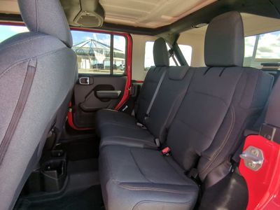 2026 Jeep Wrangler - Photo 15