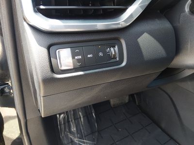 2024 GMC Acadia - Photo 13