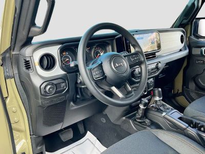 2026 Jeep Wrangler — photo 9 view