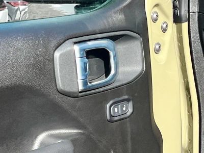 2026 Jeep Wrangler — photo 17 view