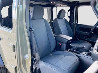 2026 Jeep Wrangler — photo 25 view