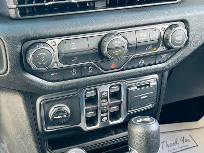2026 Jeep Wrangler — photo 15 view