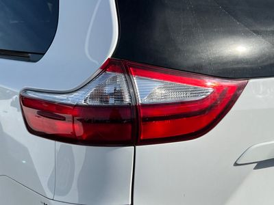 2016 Toyota Sienna - Photo 14