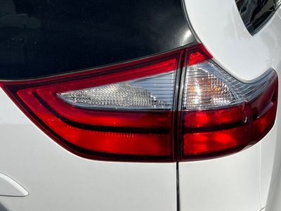 2016 Toyota Sienna - Photo 16