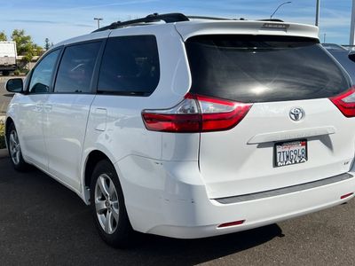 2016 Toyota Sienna - Photo 4