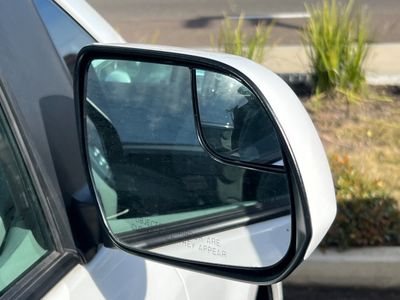 2016 Toyota Sienna - Photo 22