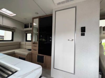 2027 Thor Motor Coach CHATEAU — photo 11 view