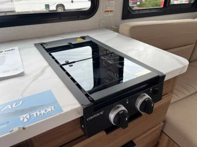 2027 Thor Motor Coach CHATEAU — photo 8 view