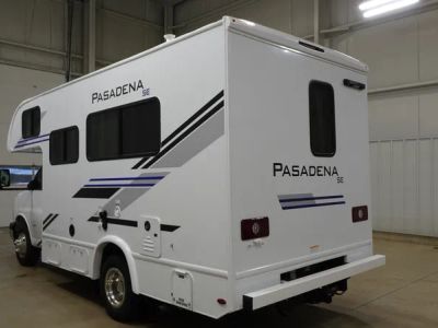 2026 Thor Motor Coach Pasadena SE - Photo 3