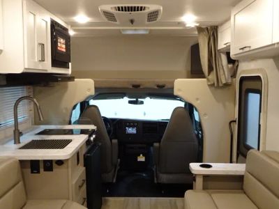 2026 Thor Motor Coach Pasadena SE - Photo 6