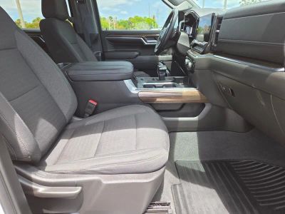 2024 Chevrolet Silverado 1500 — photo 10 view