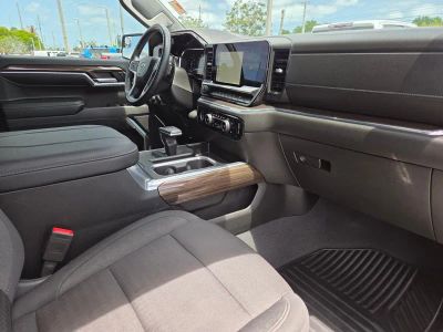 2024 Chevrolet Silverado 1500 — photo 9 view