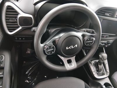 2024 Kia Soul — photo 12 view