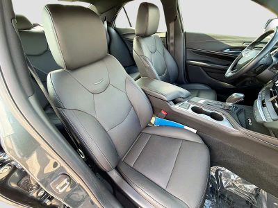 2022 Cadillac CT4 — photo 14 view