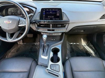 2022 Cadillac CT4 — photo 18 view