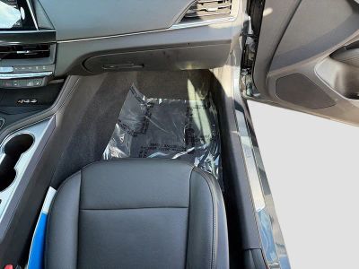 2022 Cadillac CT4 — photo 17 view