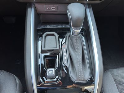 2026 Chevrolet Colorado - Photo 12