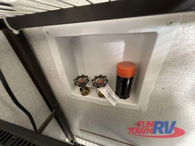 2022 Dutchmen RV Voltage - Photo 32