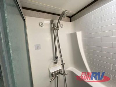 2022 Dutchmen RV Voltage - Photo 25
