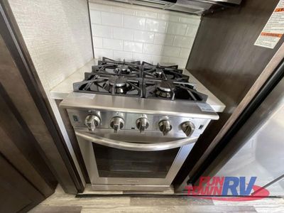 2022 Dutchmen RV Voltage - Photo 15