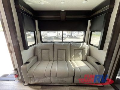 2022 Dutchmen RV Voltage - Photo 17