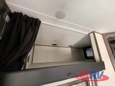 2022 Dutchmen RV Voltage - Photo 33