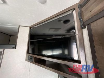 2022 Dutchmen RV Voltage - Photo 18