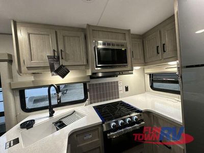 2026 Coachmen RV Catalina Legacy Edition - Photo 24