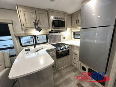 2026 Coachmen RV Catalina Legacy Edition - Photo 18