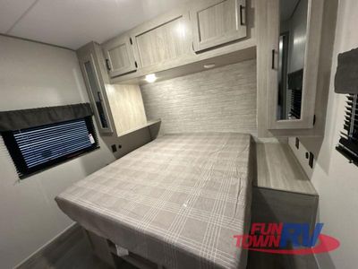 2026 Coachmen RV Catalina Legacy Edition - Photo 36
