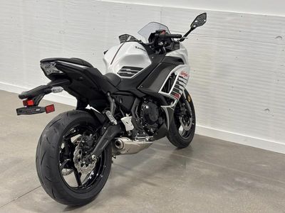 2026 Kawasaki Ninja 650 - Photo 9