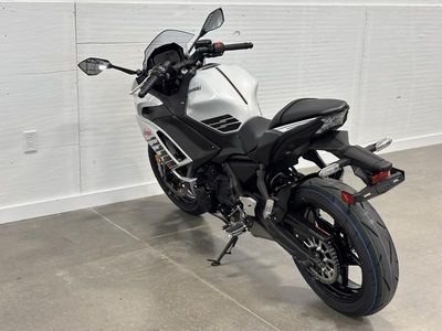 2026 Kawasaki Ninja 650 - Photo 8