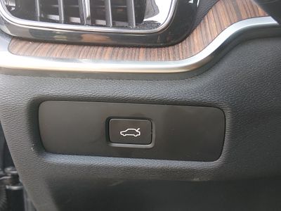 2024 Volvo S60 - Photo 13